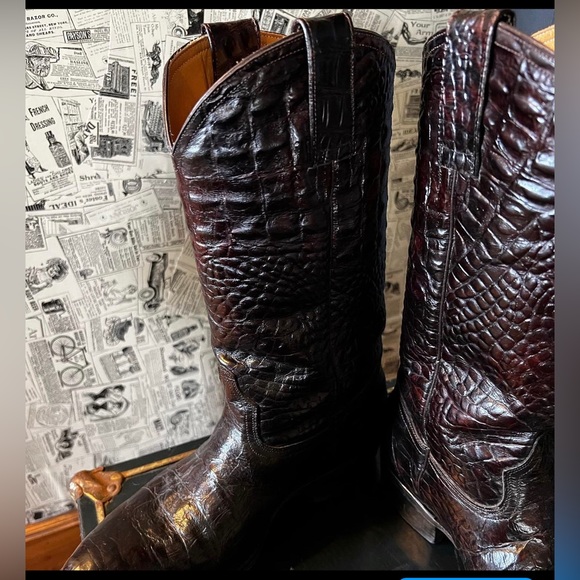 Dark leather cowboy boots - Picture 2 of 3